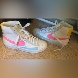 NIKE BLAZER 77’ VINTAGE PASTEL